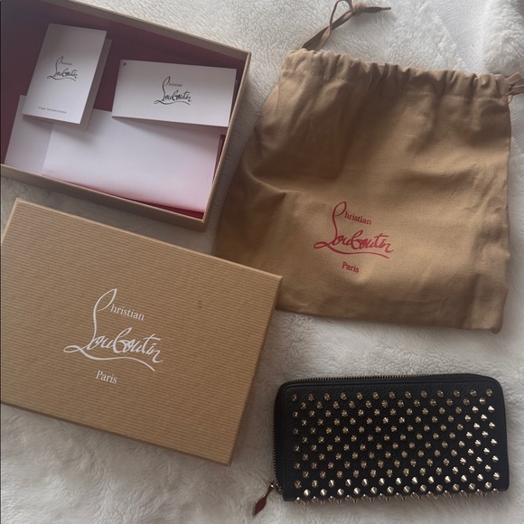 CHRISTIAN LOUBOUTIN Panettone Wallet with Spikes in Black/Gold - Picture 8 of 14